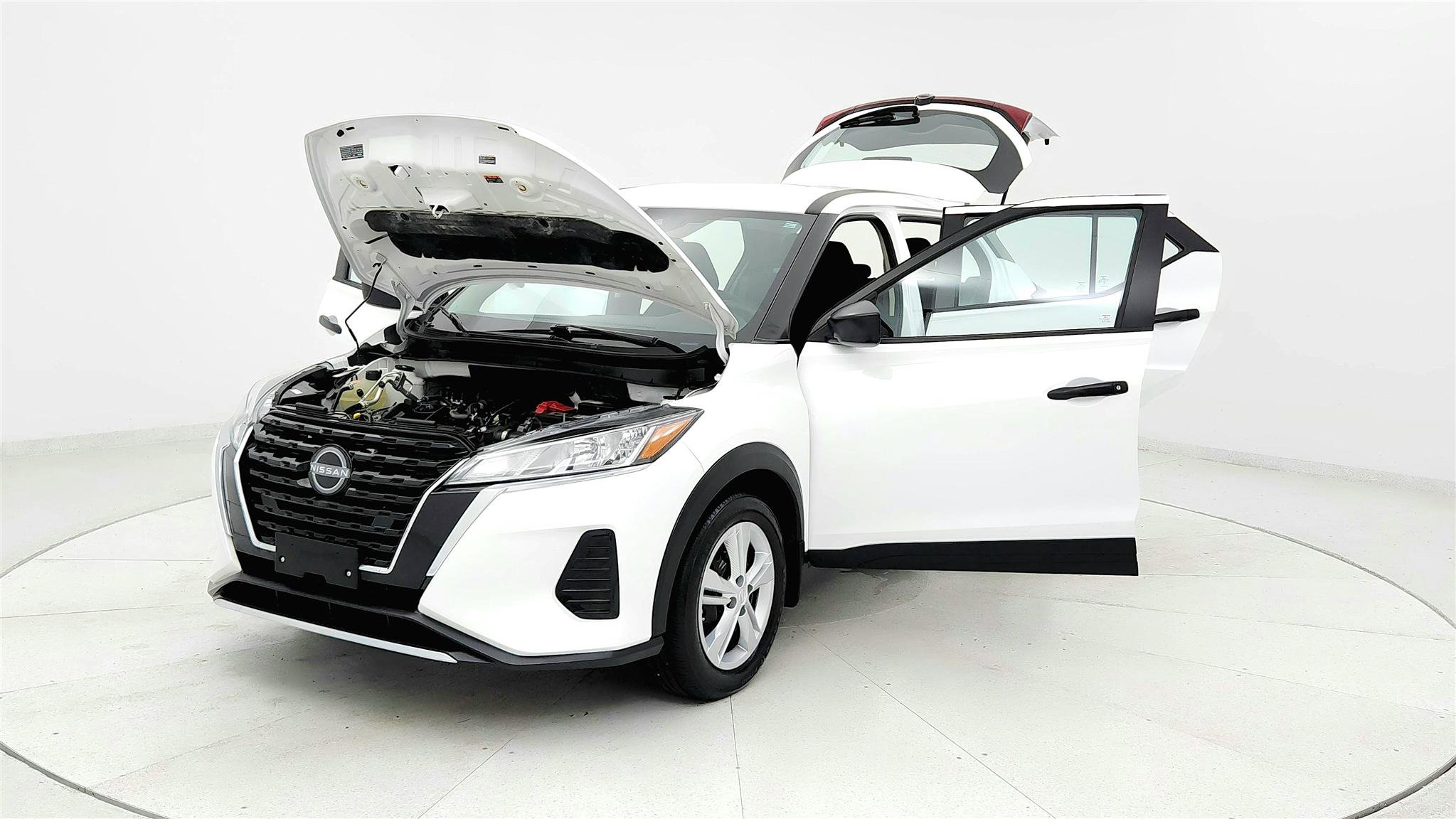 Used 2025 Nissan Kicks Play S FWD image 9