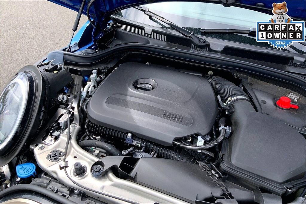 Certified 2025 MINI Cooper 4-Door Hardtop image 32