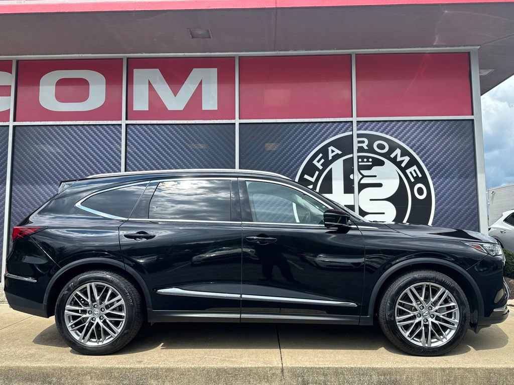 Used 2023 Acura MDX SH-AWD w/ Advance Package image 4