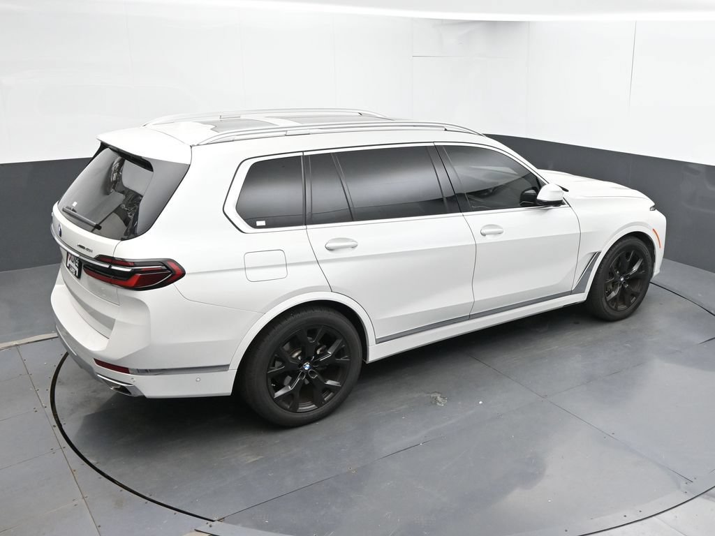 Used 2023 BMW X7 xDrive40i AWD/4WD image 32