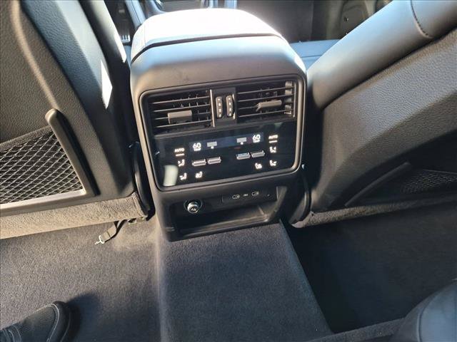 Used 2026 Porsche Cayenne S AWD/4WD image 17