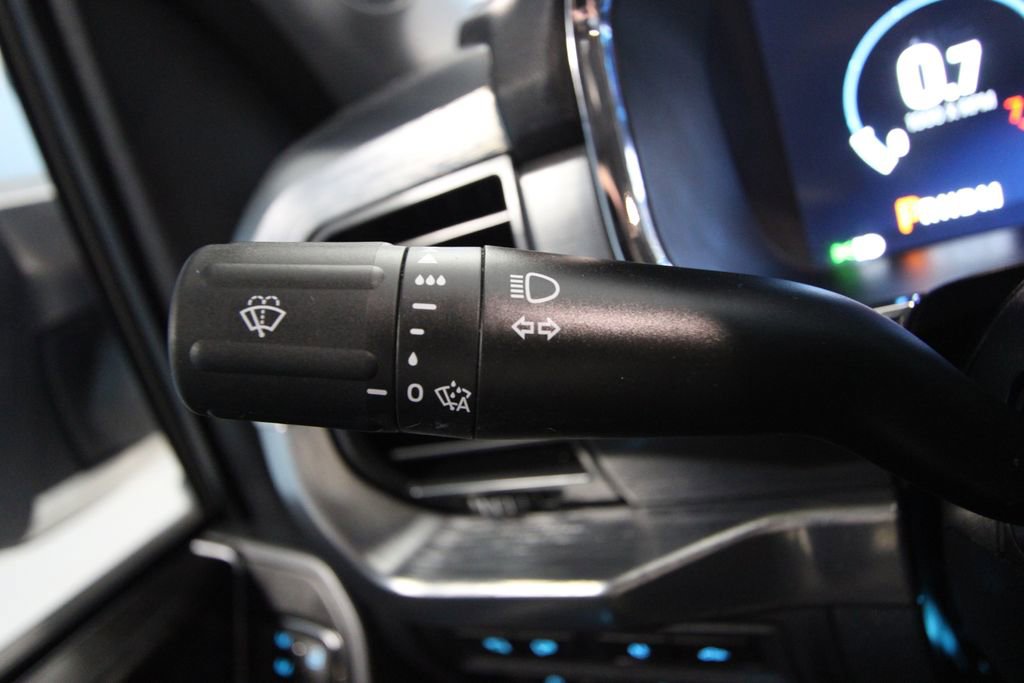 Used 2021 Ford F150 Lariat image 13