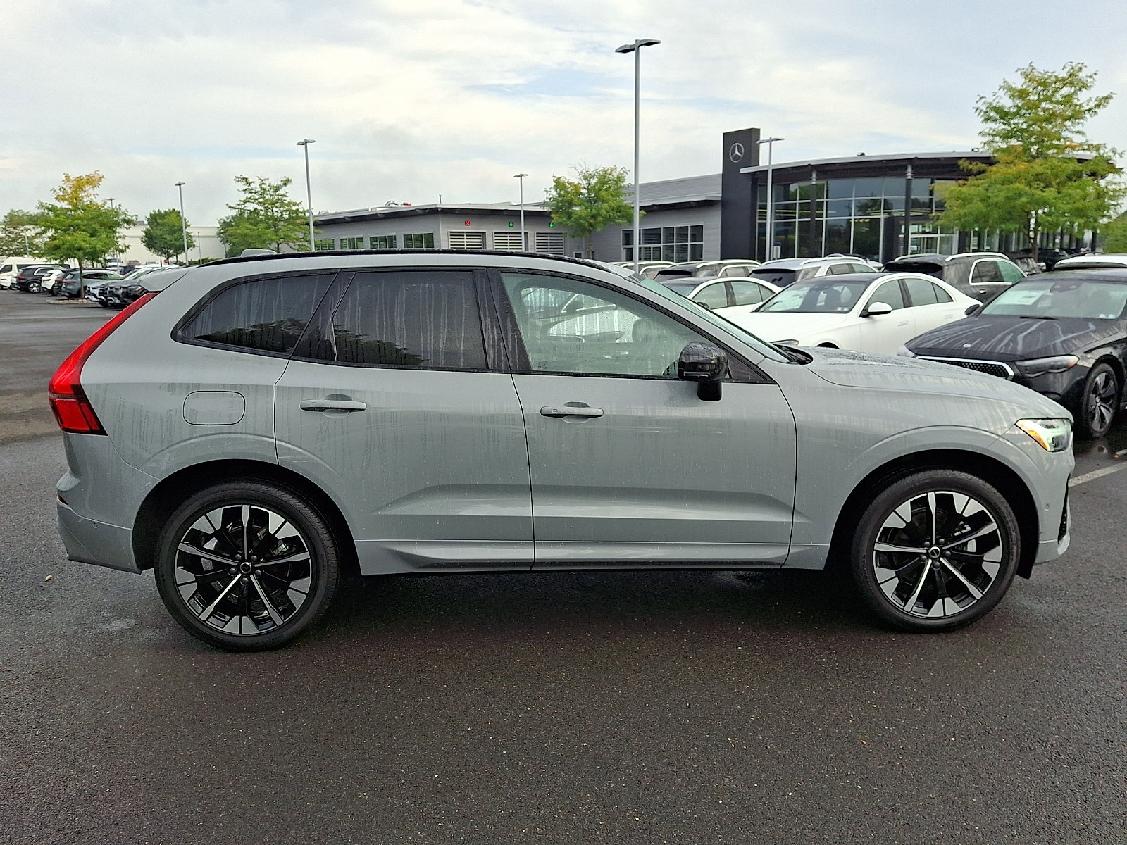 Used 2026 Volvo XC60 B5 Plus w/ Climate Package AWD/4WD image 7