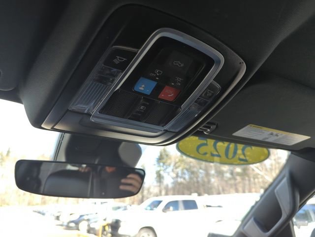 Used 2025 RAM 1500 Laramie image 26