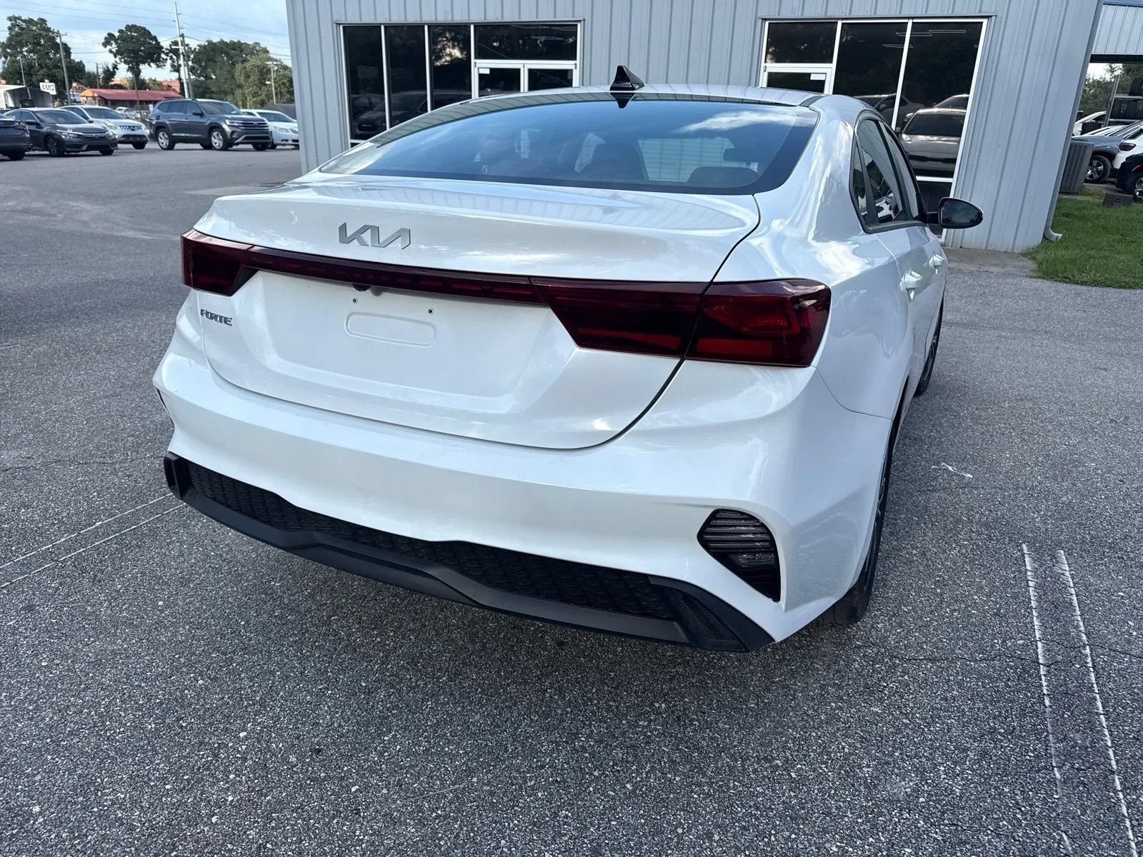 Used 2023 Kia Forte LXS FWD image 8