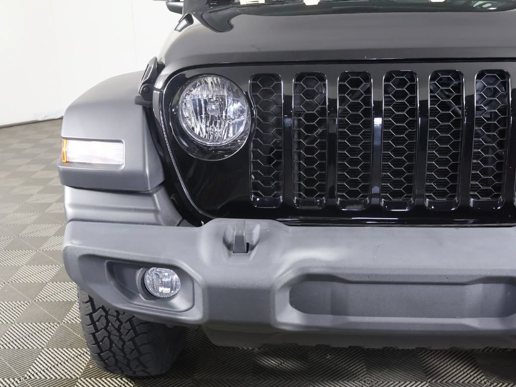 Used 2024 Jeep Wrangler Unlimited Sport AWD/4WD image 12