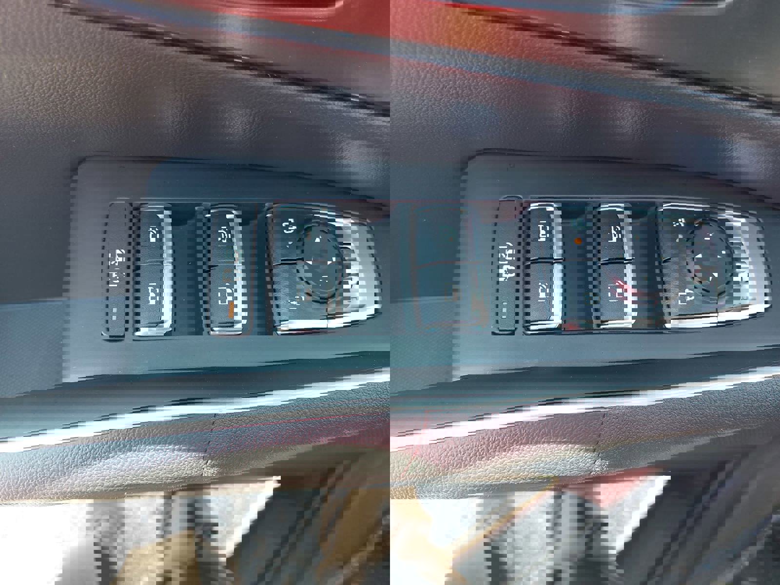 Used 2024 Kia Sorento S w/ Panoramic Sunroof Package FWD image 30