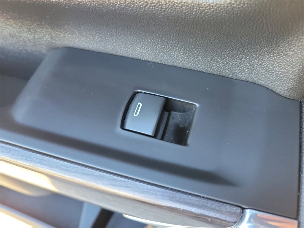 Used 2020 Chevrolet Silverado 3500 LTZ w/ LTZ Premium Package image 19