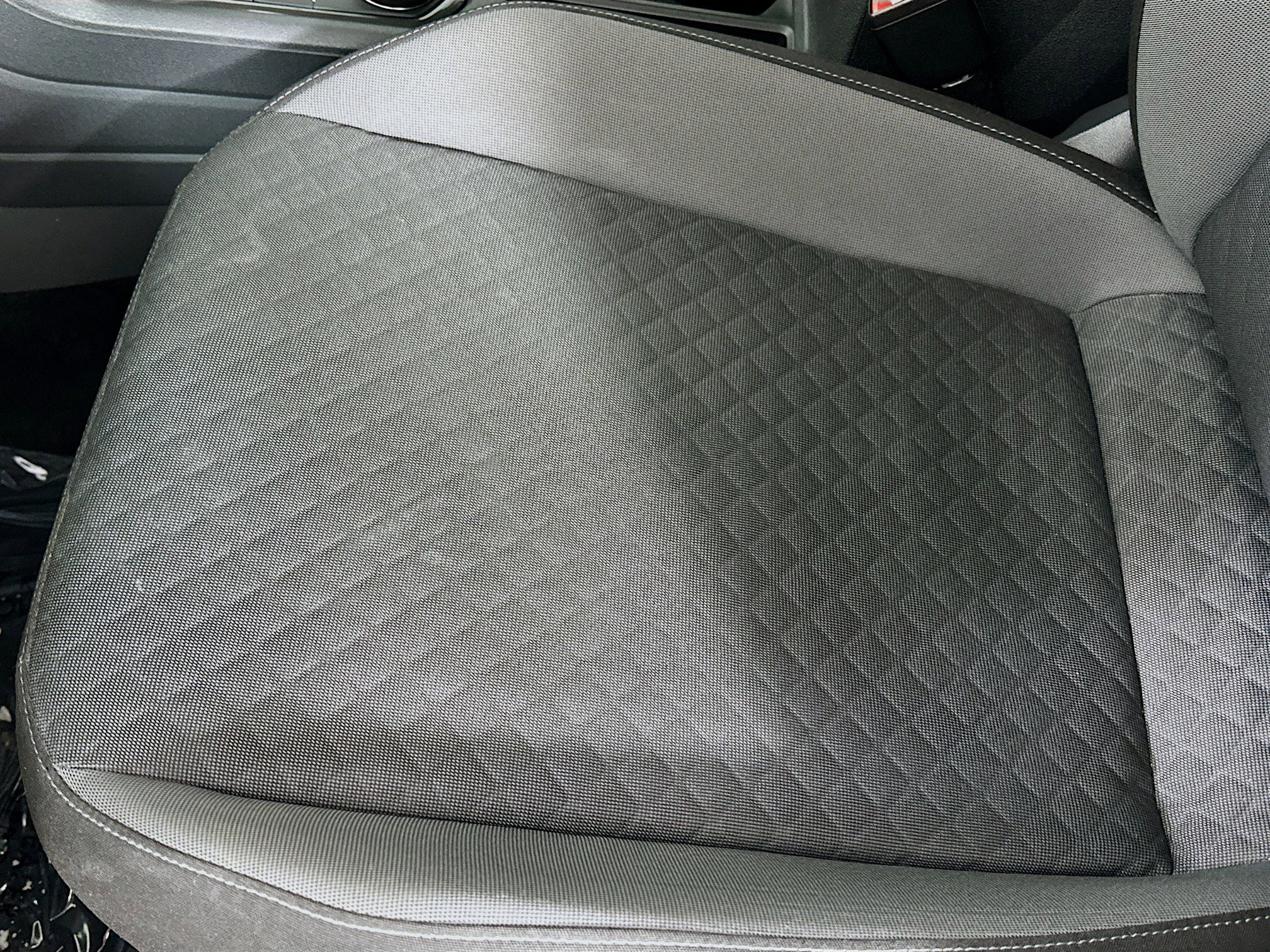 Used 2018 Volkswagen Tiguan S image 24