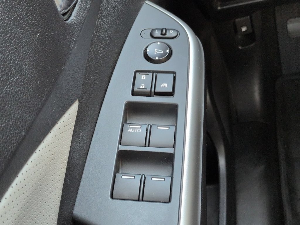 Used 2016 Honda CR-V Touring image 25