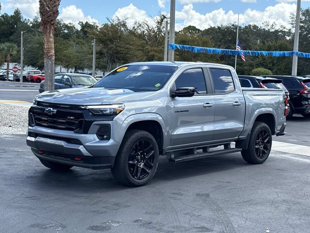Used 2025 Chevrolet Colorado Z71 w/ Technology Package AWD/4WD image 12