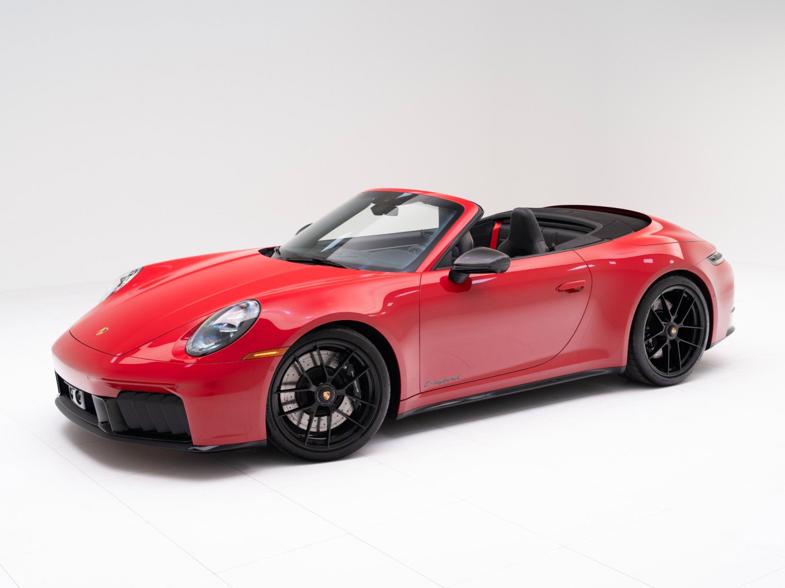 Certified 2025 Porsche 911 Carrera 4 GTS image 1