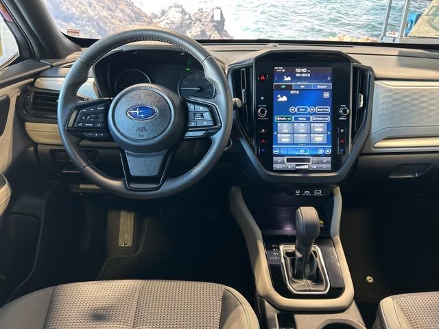 Used 2025 Subaru Forester Premium AWD/4WD image 3