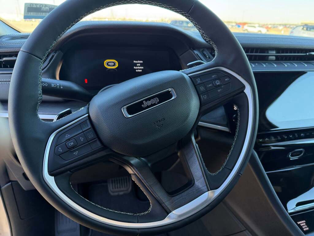 New 2026 Jeep Grand Cherokee Limited image 24