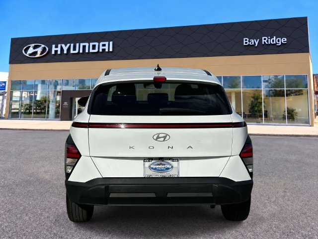 Used 2024 Hyundai Kona SE FWD image 5
