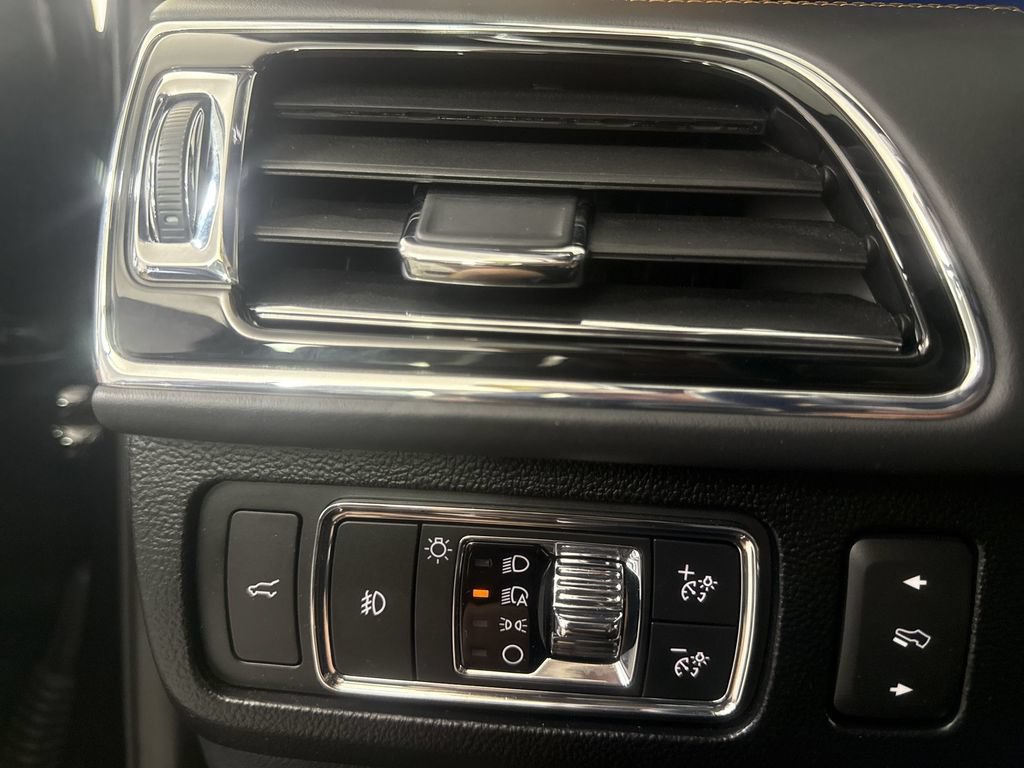Used 2022 Lincoln Navigator Black Label AWD/4WD image 19