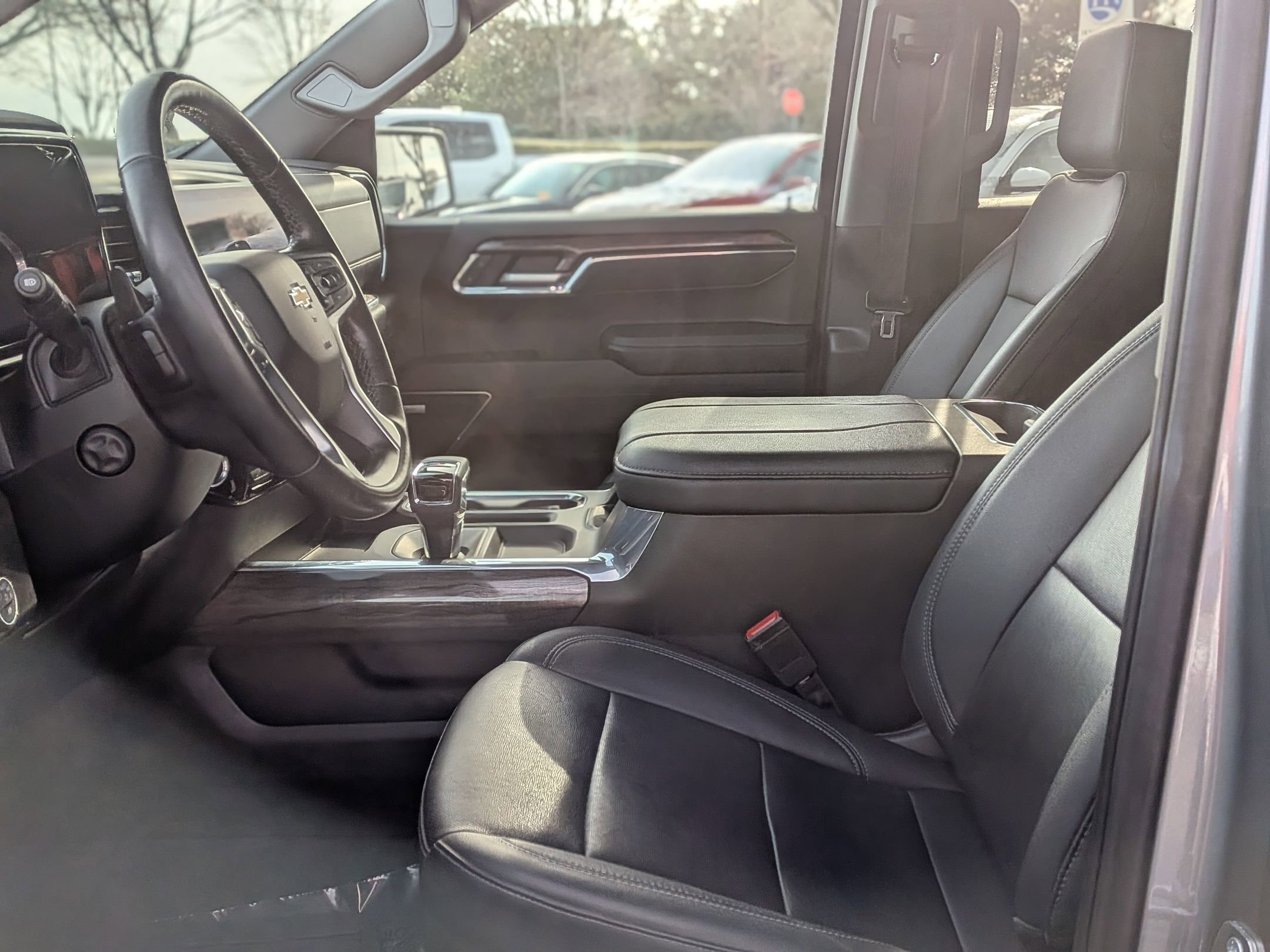 Used 2023 Chevrolet Silverado 1500 LTZ w/ Technology Package image 15