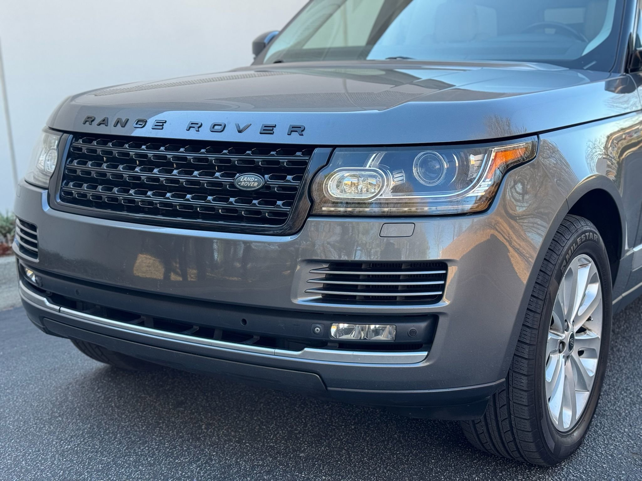 Used 2014 Land Rover Range Rover HSE image 6