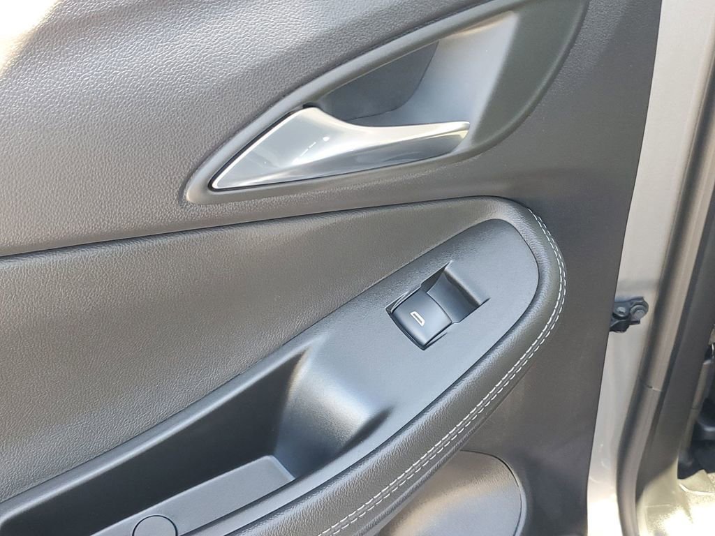 Used 2023 Buick Encore GX Select image 46