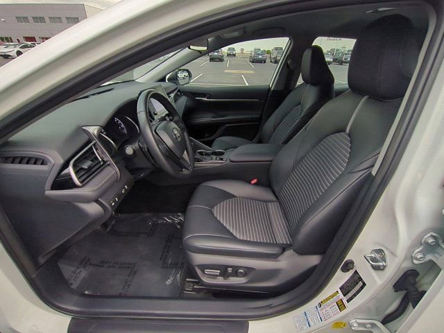 Used 2023 Toyota Camry SE AWD/4WD image 8