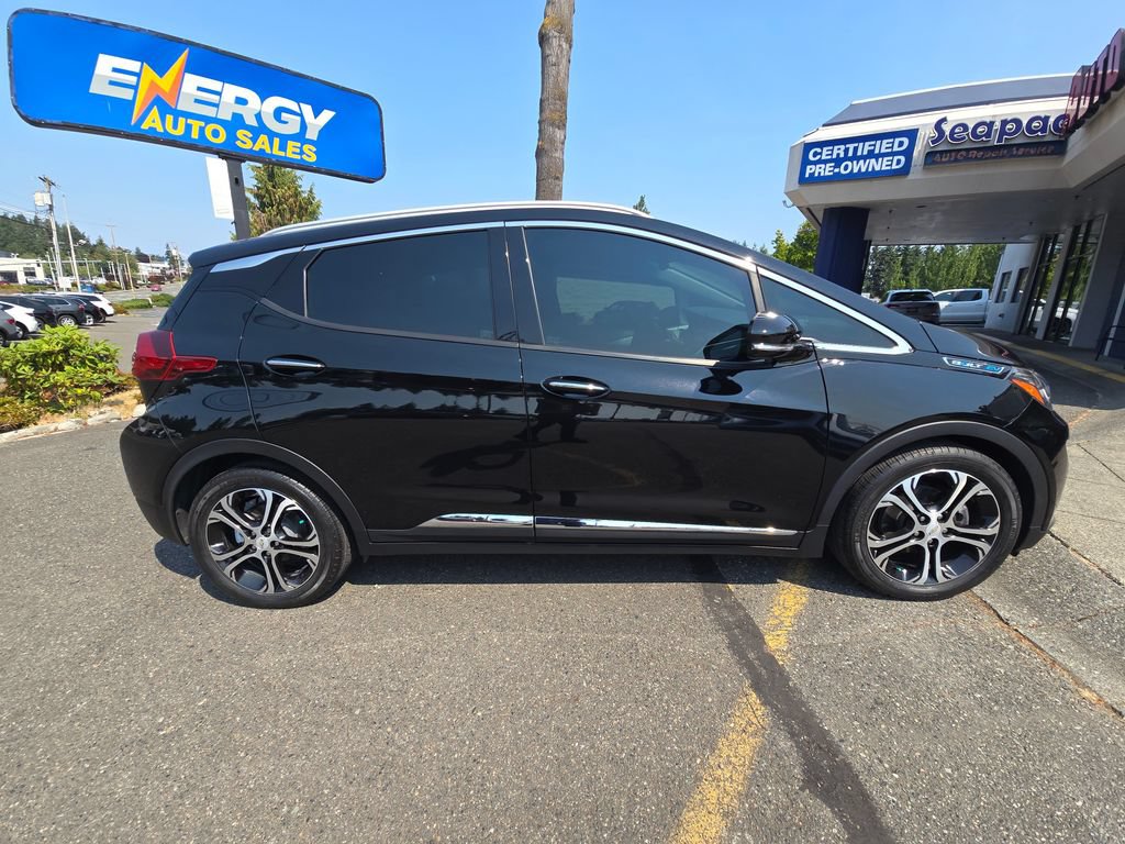 Used 2020 Chevrolet Bolt Premier w/ Infotainment Package FWD image 8