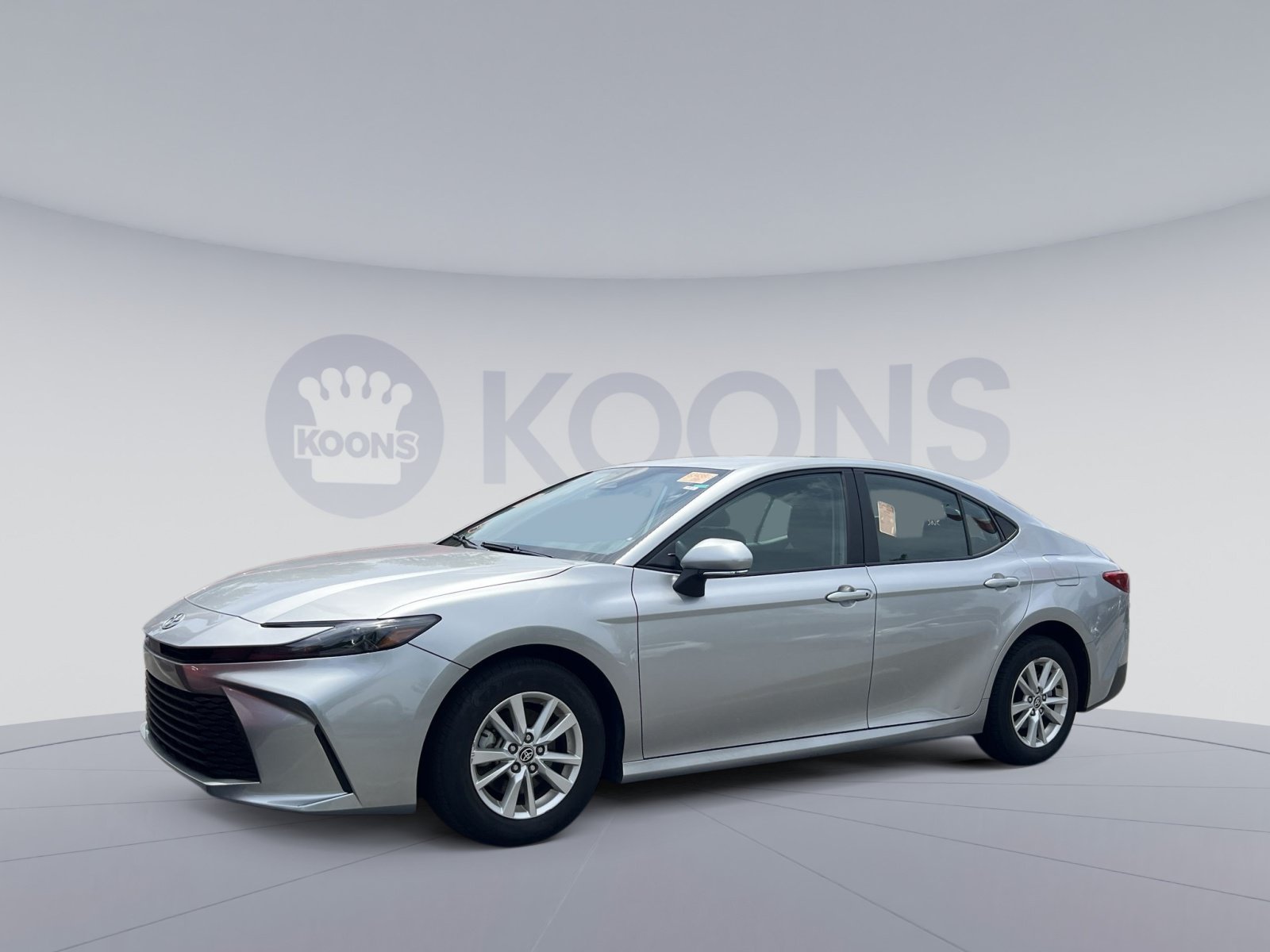 Used 2025 Toyota Camry LE AWD/4WD image 1