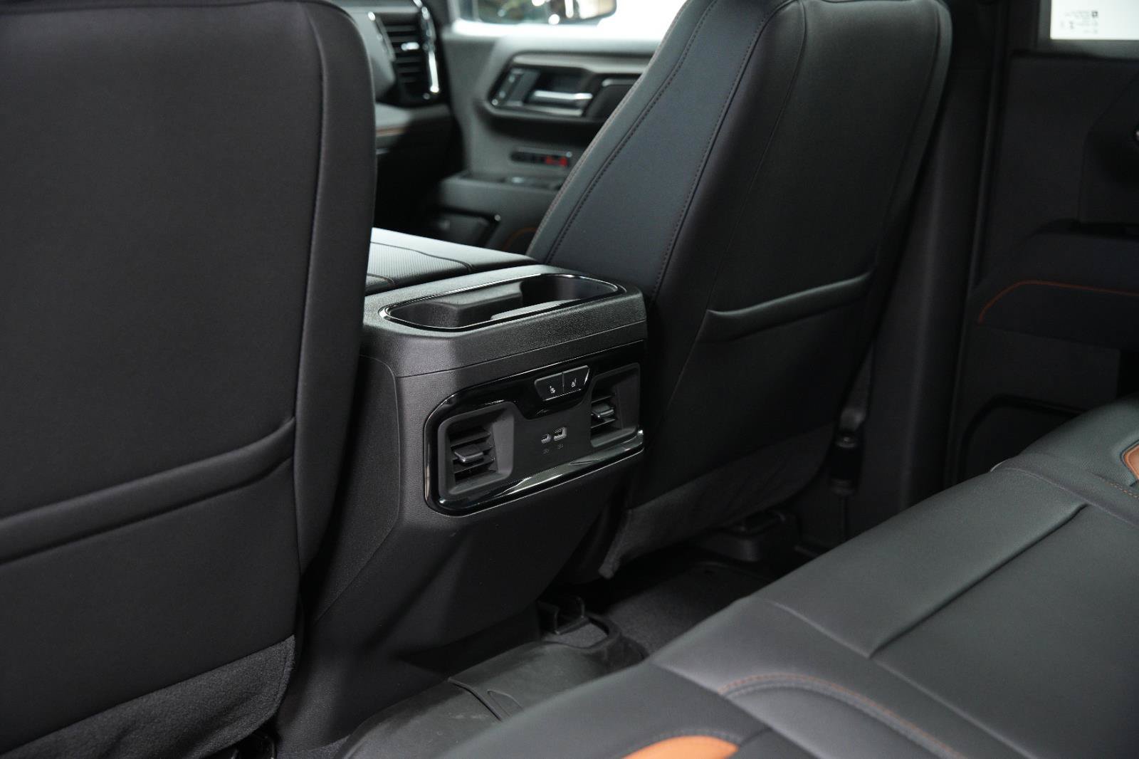 Used 2025 GMC Sierra 1500 AT4 w/ AT4 Premium Package AWD/4WD image 22