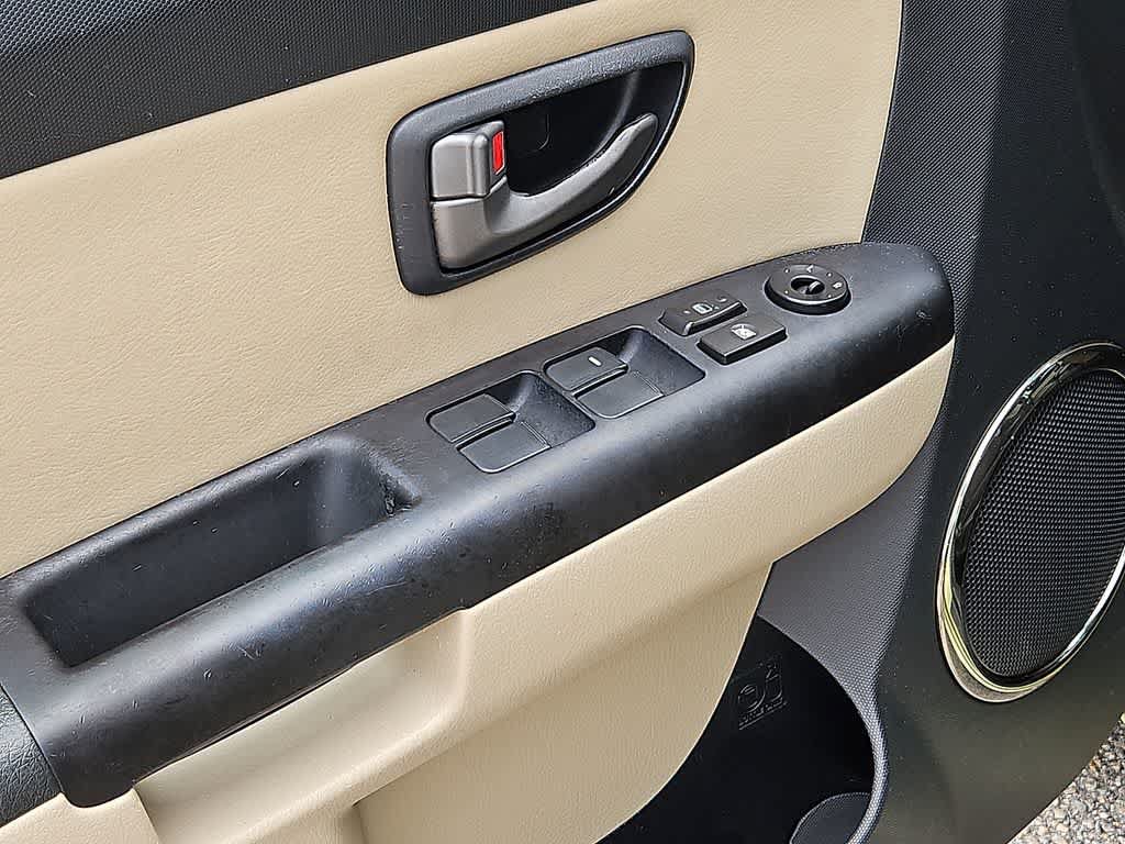 Used 2010 Kia Soul ! FWD image 12