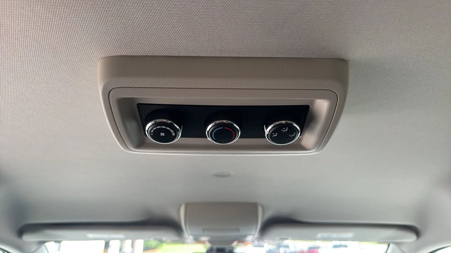 Used 2019 Dodge Grand Caravan SE w/ UConnect Hands-Free Group FWD image 23