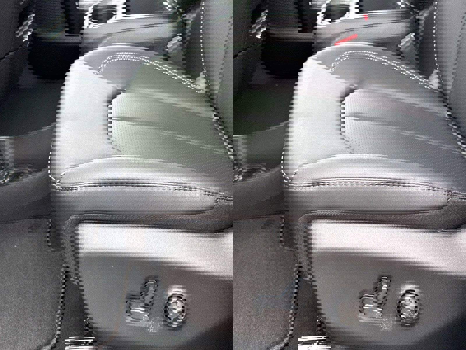 New 2026 Chrysler Pacifica Select image 21