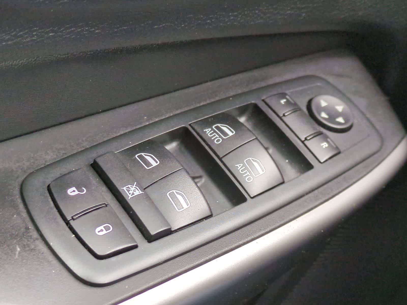 Used 2020 Jeep Cherokee High Altitude image 30