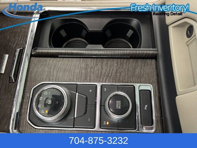 Used 2018 Ford Expedition Limited w/ Equipment Group 301A image 27