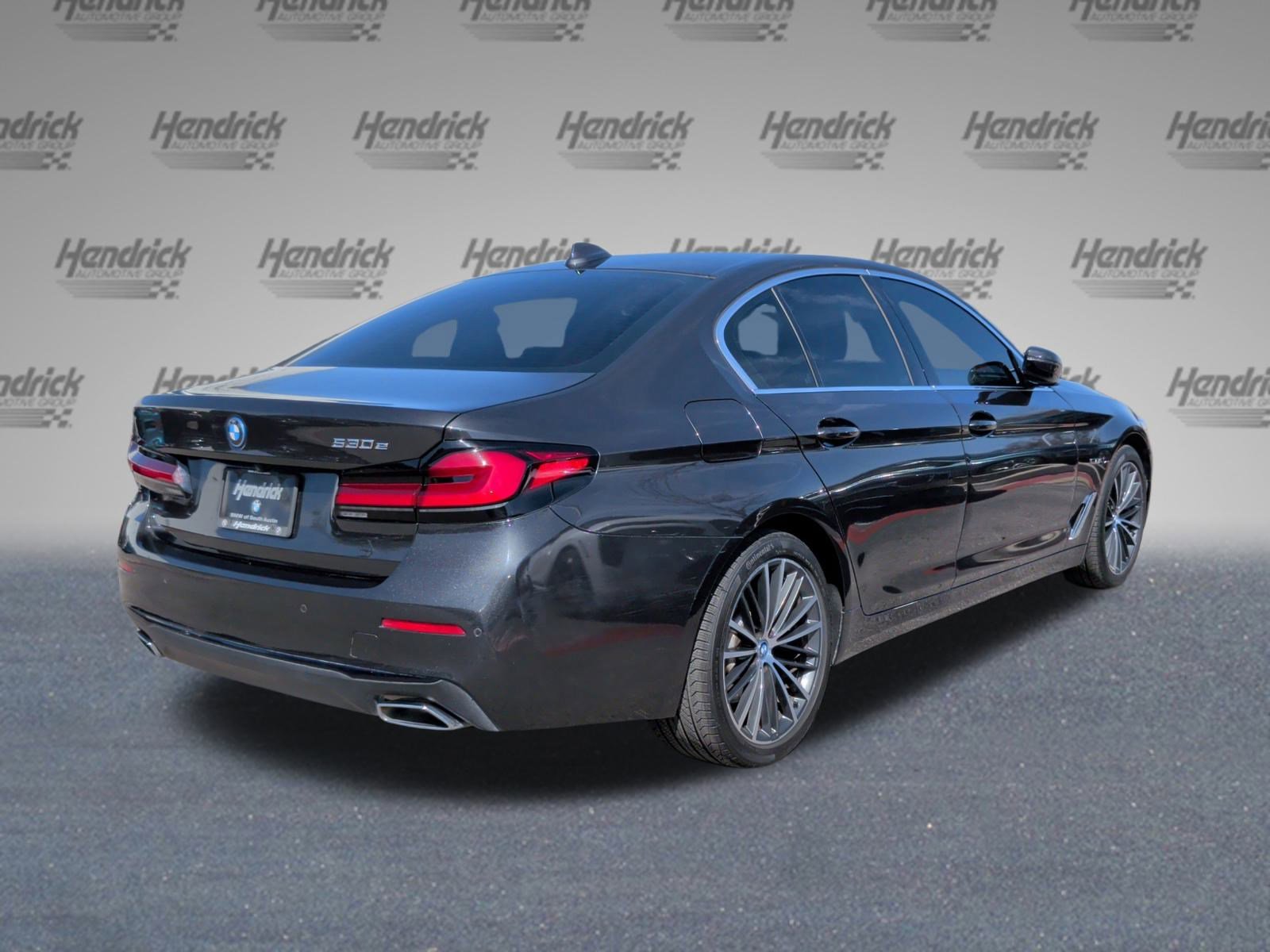 Certified 2023 BMW 530e w/ Premium Package image 7