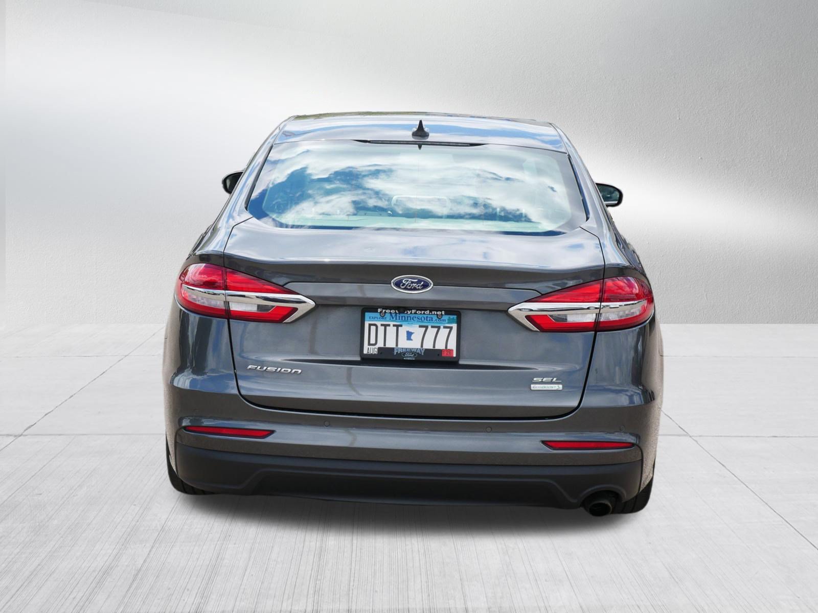 Used 2019 Ford Fusion SEL FWD image 6