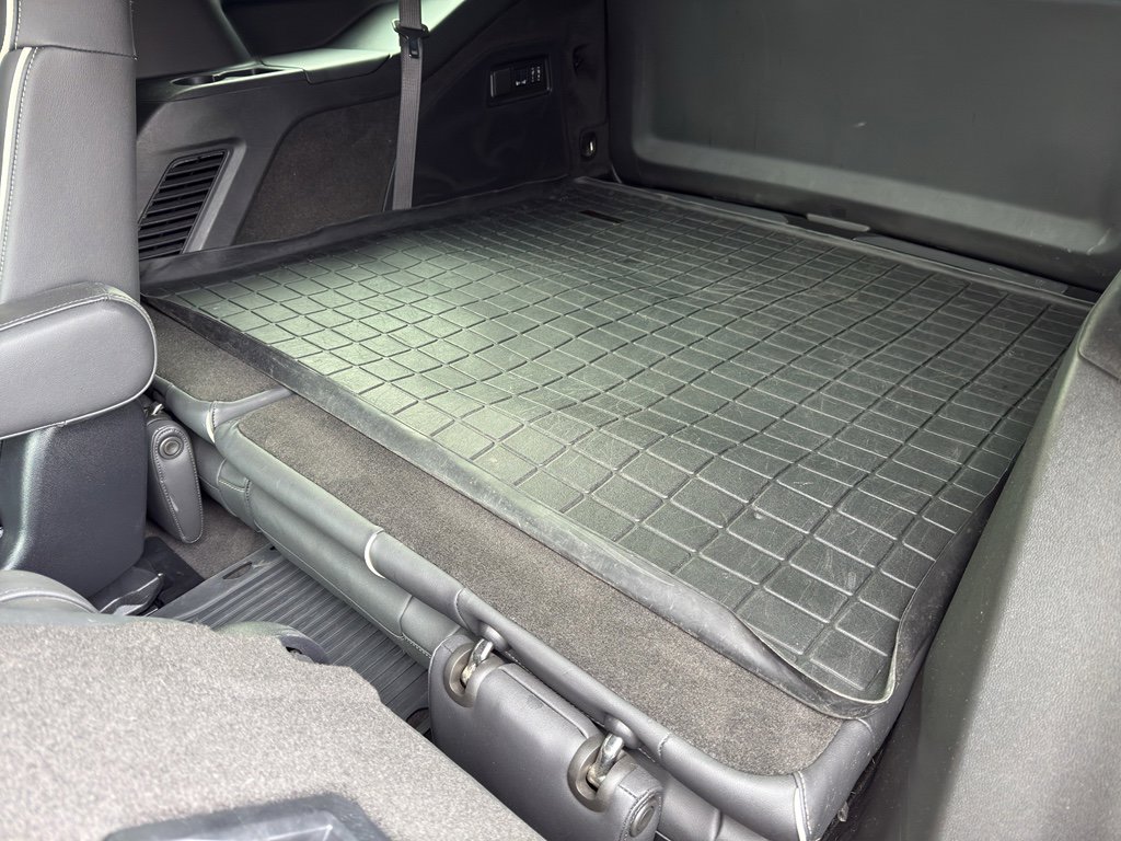 Used 2025 Cadillac Escalade Premium Luxury image 28