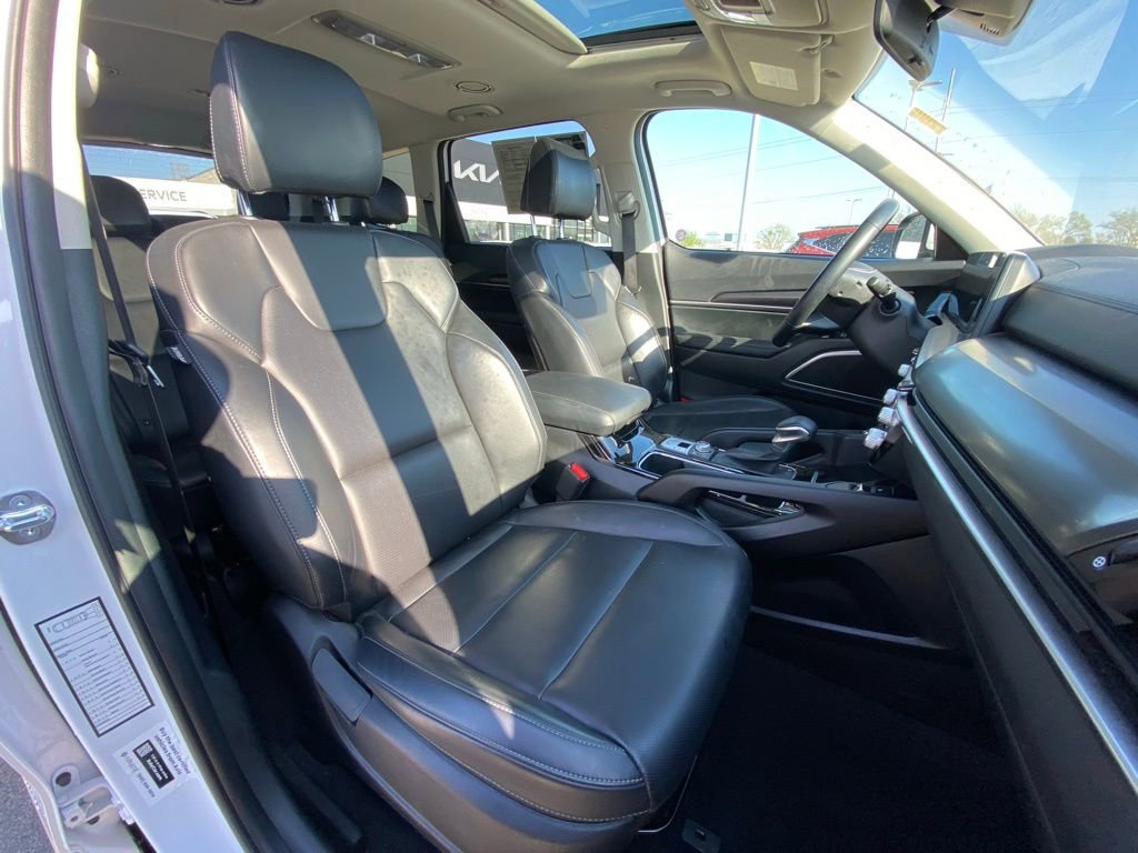 Used 2025 Kia Telluride S AWD/4WD image 32