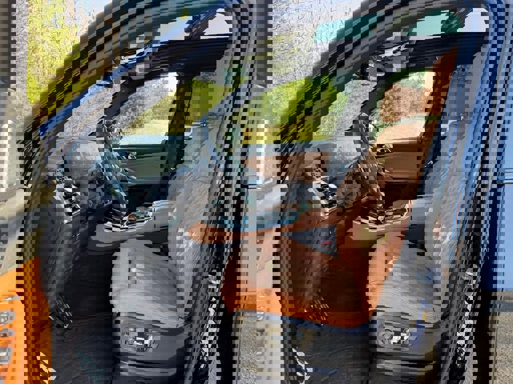 Used 2025 BMW X5 M60i image 28