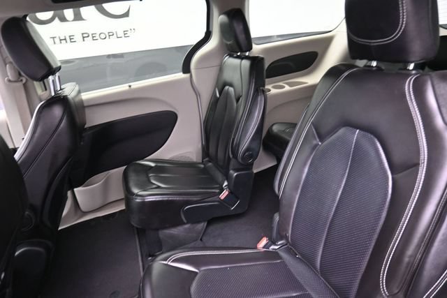 Used 2023 Chrysler Pacifica Touring-L FWD image 20