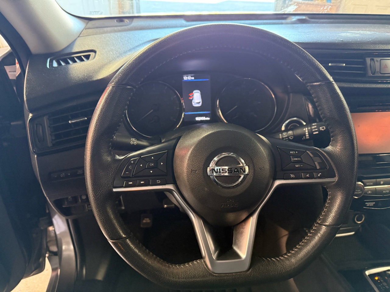 Used 2020 Nissan Rogue SV image 13