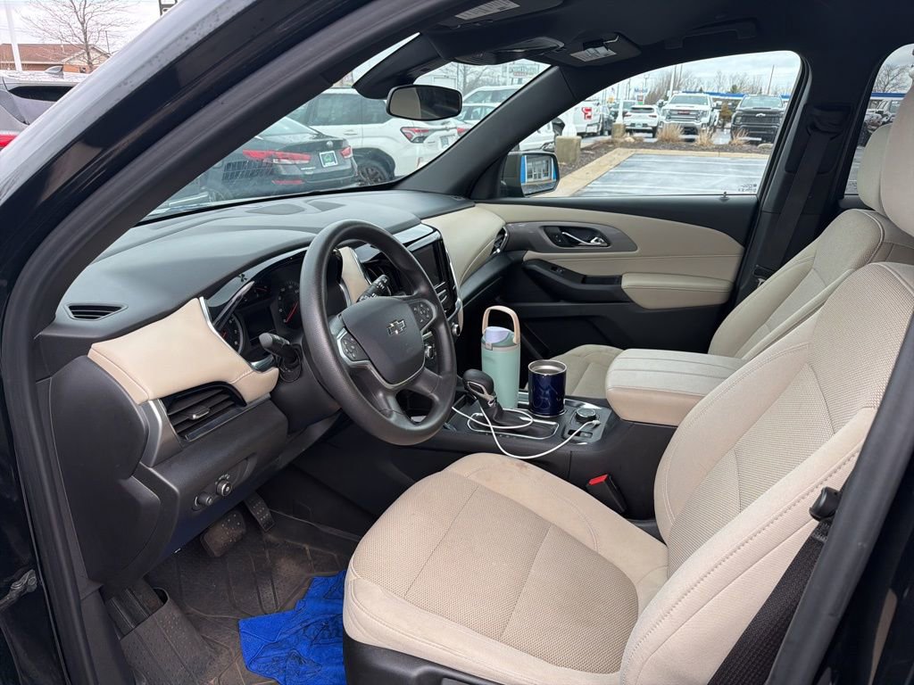 Used 2023 Chevrolet Traverse LS w/ Midnight/Sport Edition image 13