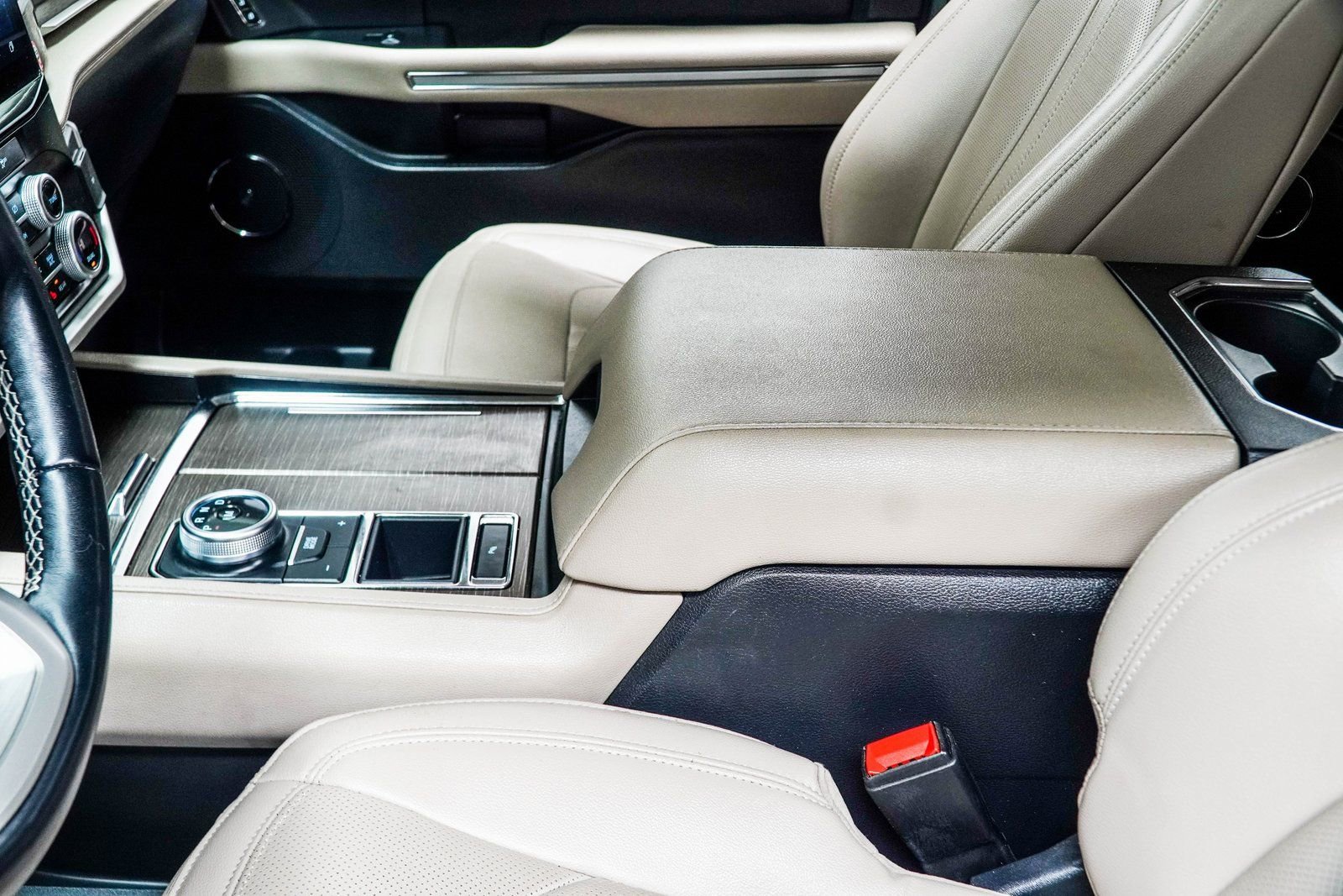 Used 2024 Ford Expedition Max Limited RWD image 17