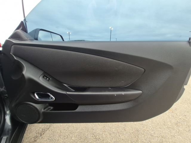 Used 2010 Chevrolet Camaro SS w/ LPO, Ground Effects Package image 11