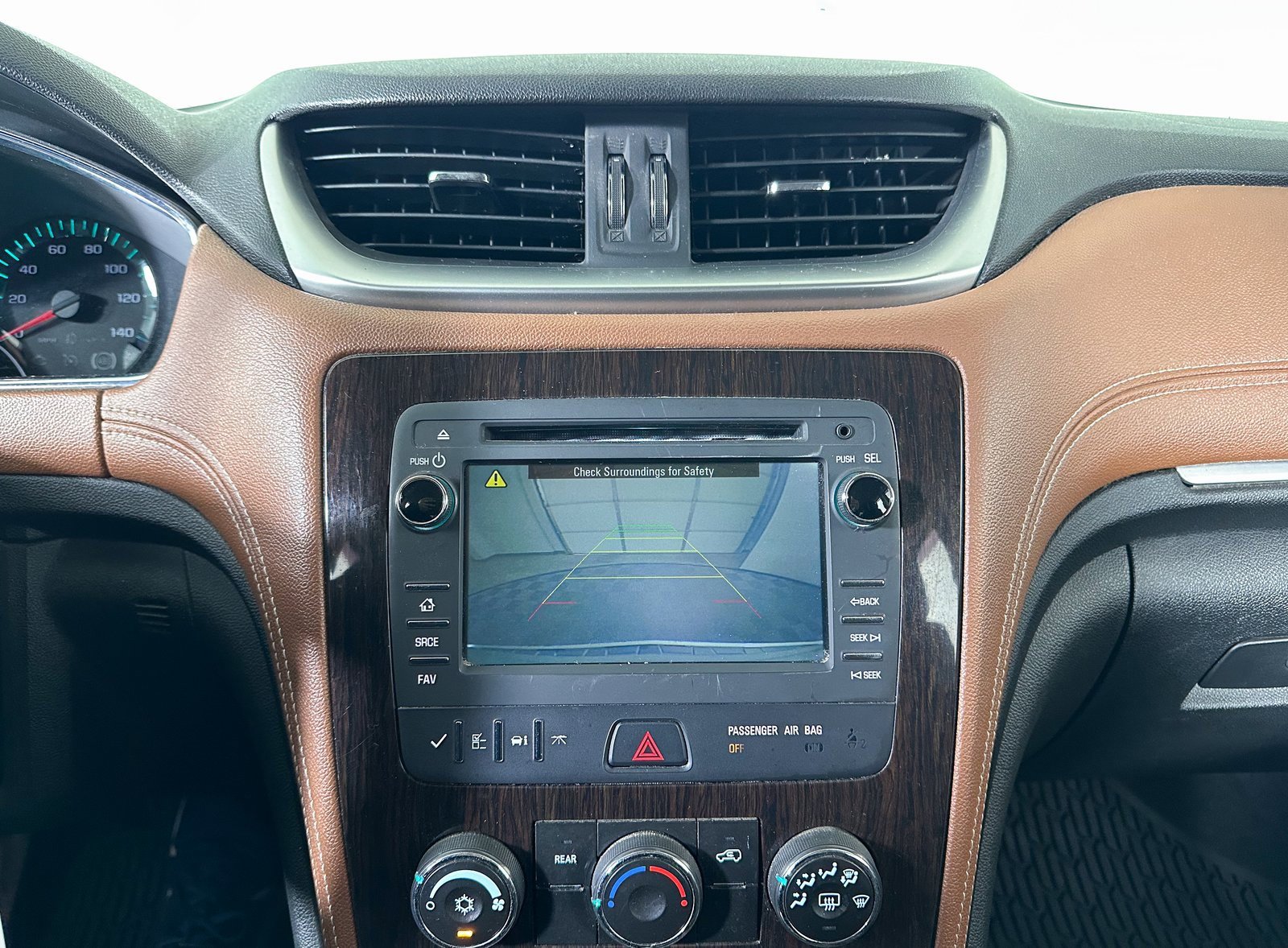 Used 2016 Chevrolet Traverse LT w/ Style and Technology Package image 14