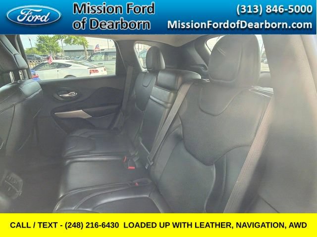 Used 2018 Jeep Cherokee Overland AWD/4WD image 15