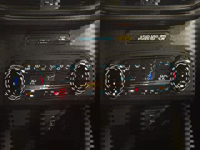 New 2025 Ford Escape ST-Line w/ Cold Weather Package image 23