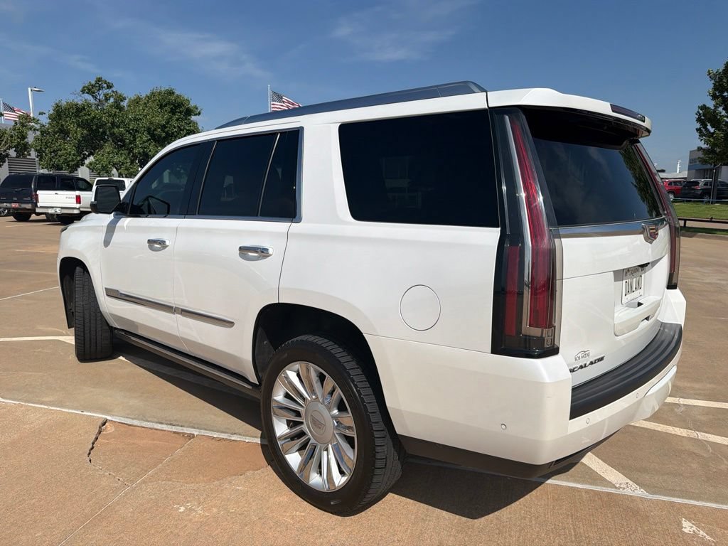 Used 2017 Cadillac Escalade Platinum AWD/4WD image 2