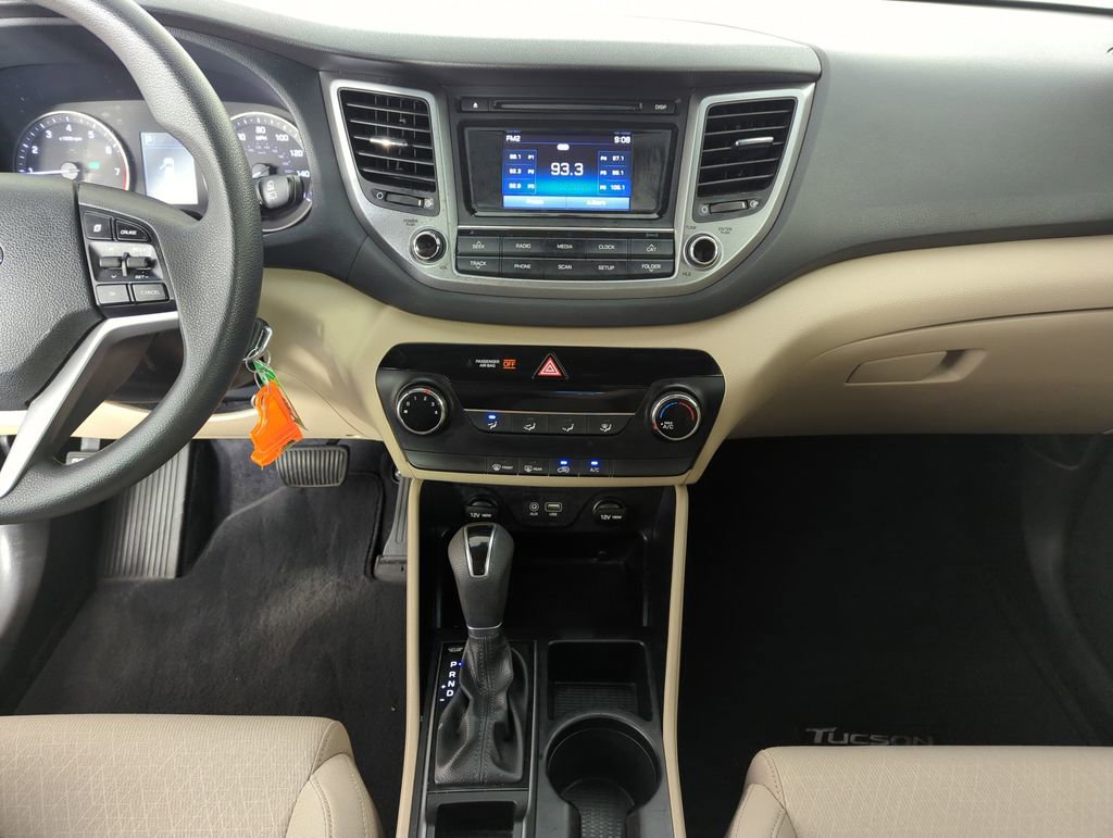 Used 2017 Hyundai Tucson SE image 25