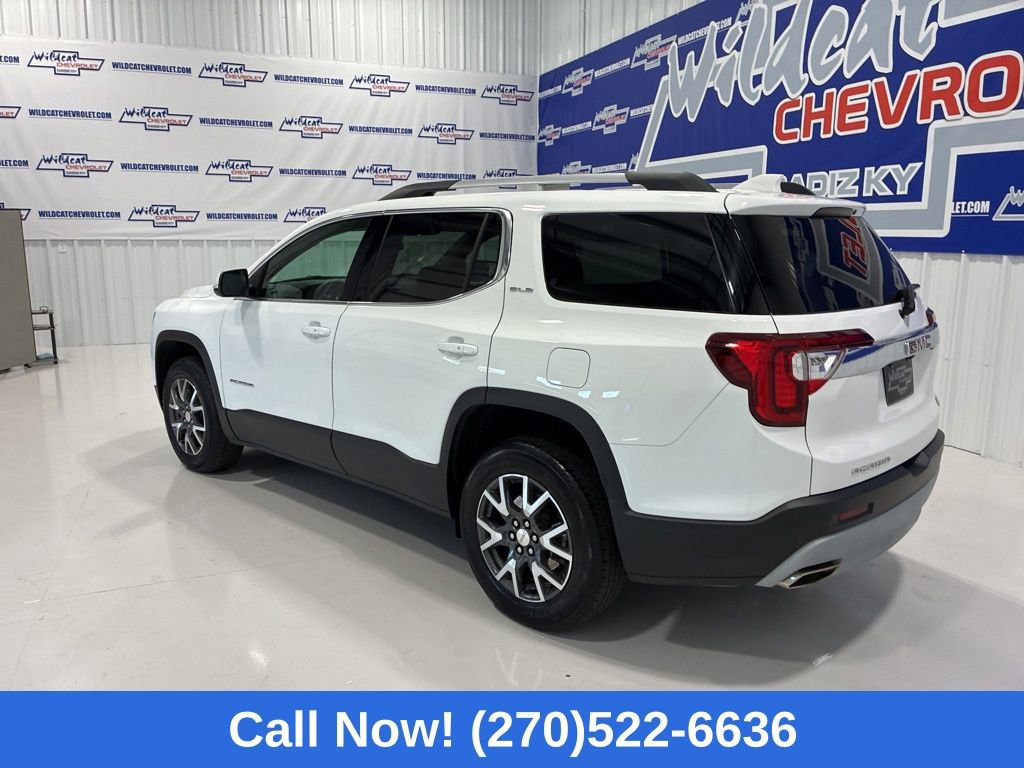 Used 2023 GMC Acadia SLE w/ Driver Convenience Package image 4