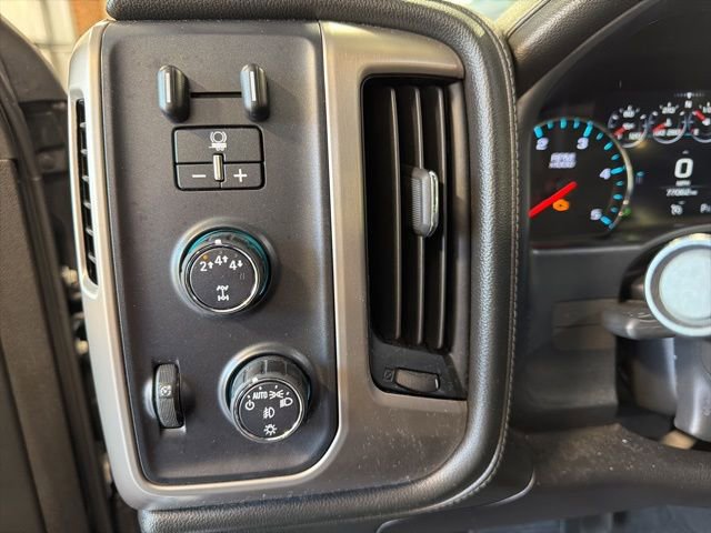 Used 2018 GMC Sierra 2500 Denali w/ Duramax Plus Package AWD/4WD image 12