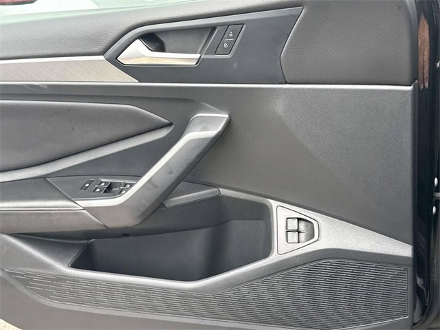 Used 2024 Volkswagen Jetta SE image 21